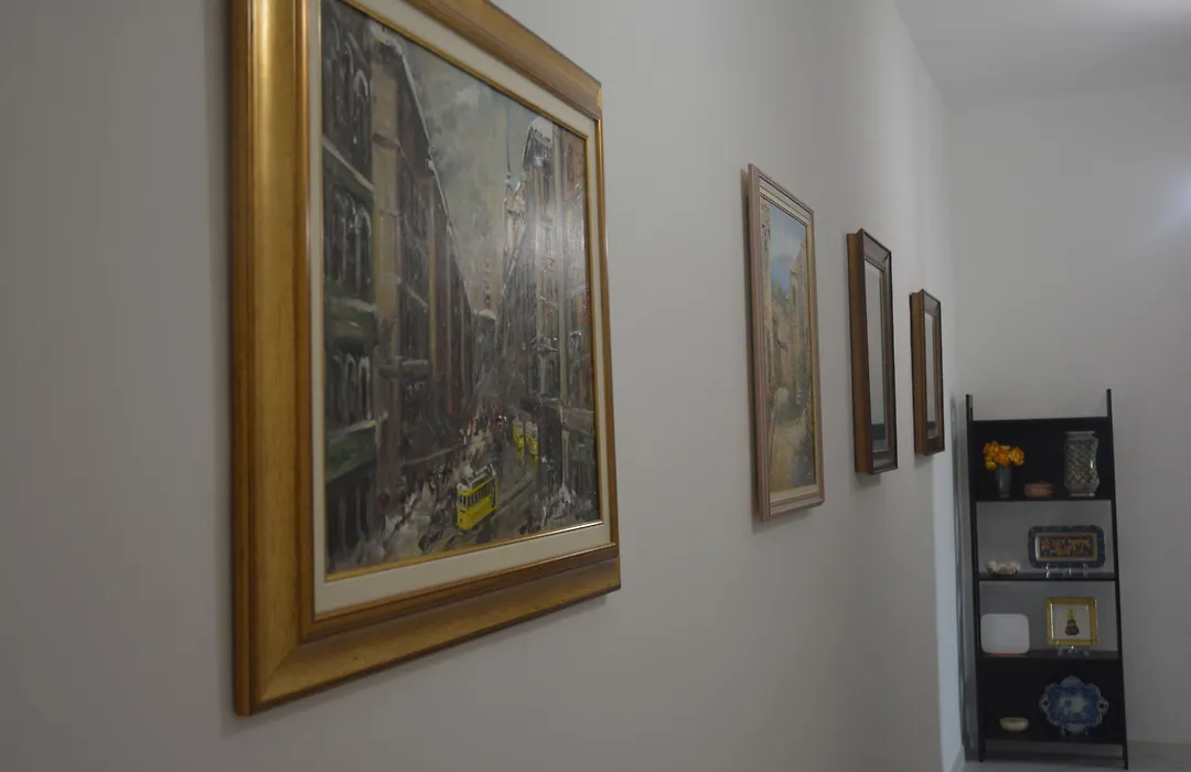 Art B&B-1